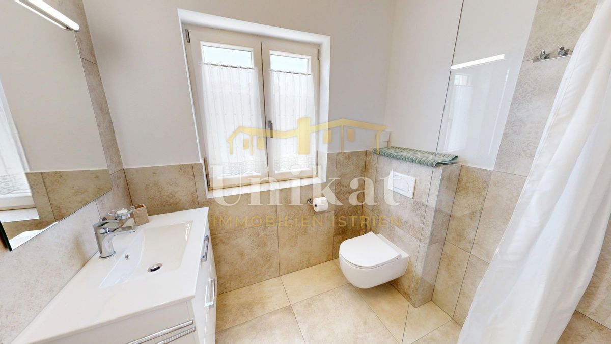 Hiša blizu Vižinade - vrt, bazen, 4 spalnice